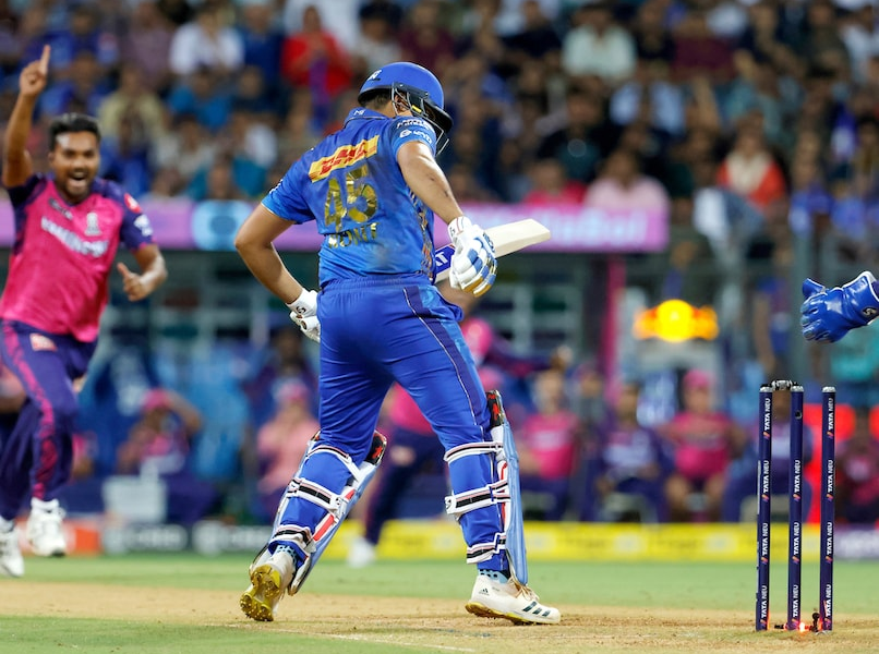 Who Dismissed Rohit Sharma Most Of The Times In IPL ?